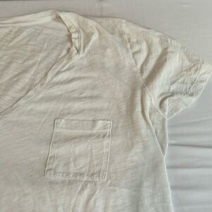 Madewell size large white short sleeve V-neck tee one pocket NWOT